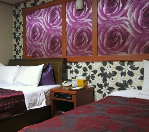 Loa Hotel