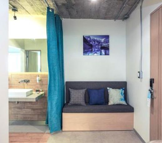 The Host Business Suites at WTC