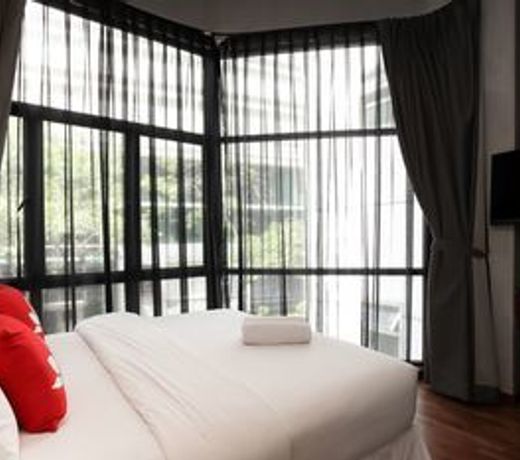 ZEN Rooms Chaos Hotel