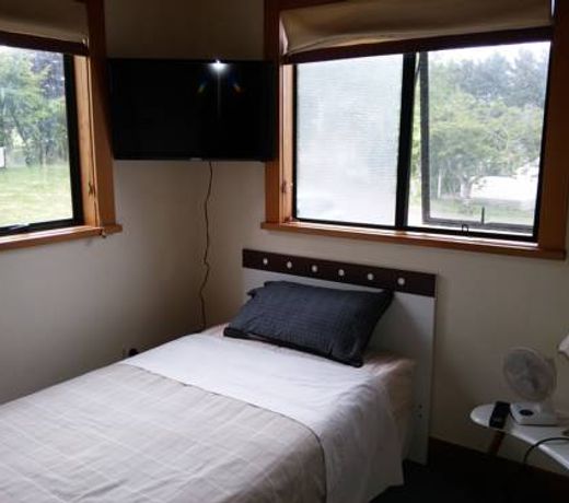 HAMILTON GOLF LODGE