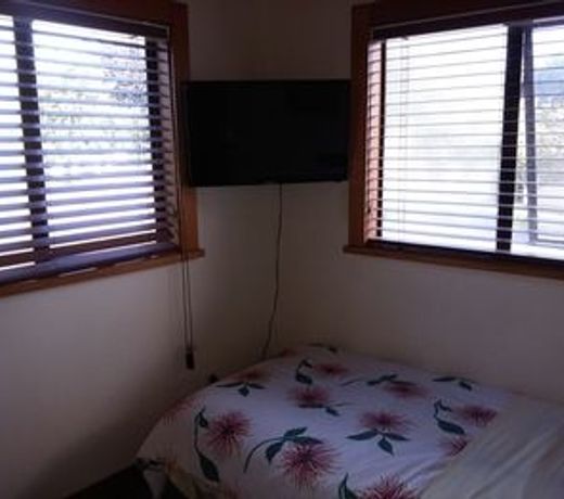 HAMILTON GOLF LODGE