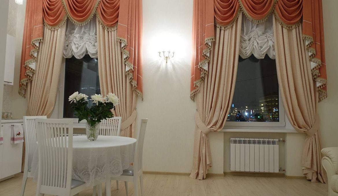 Apartment with Kazan Cathedral View