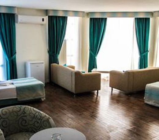 Iyonya Hotel