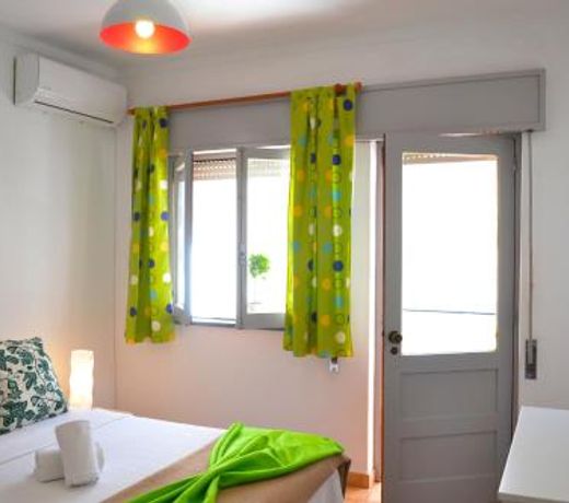 Ria Guest House