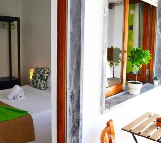 Ria Guest House