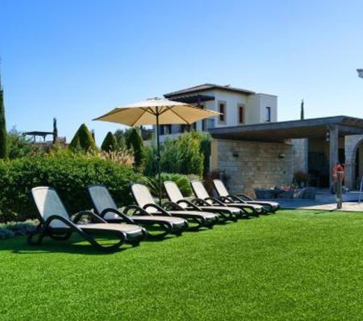 5 bedroom Villa Rio with large private pool and hot tub, Aphrodite Hills Resort