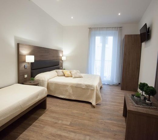 Magnifica Luxury Suites