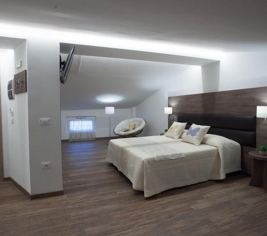 Magnifica Luxury Suites