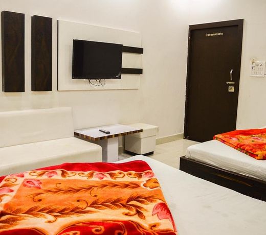 Hotel Shree Dwarkadhish Palace