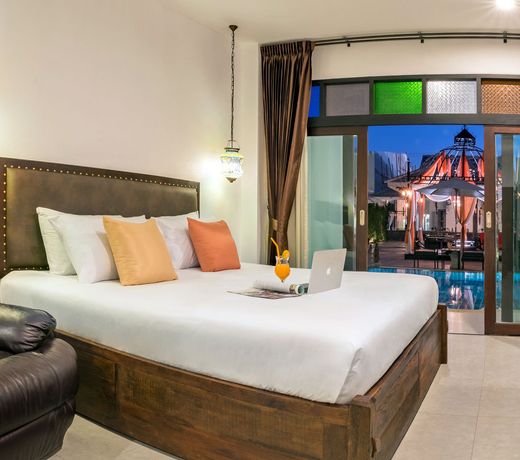 Ai Pai Hotel