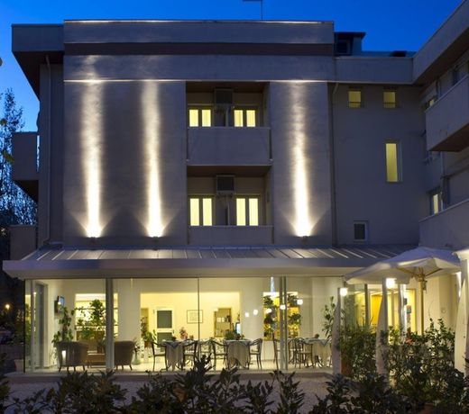 Hotel Nives