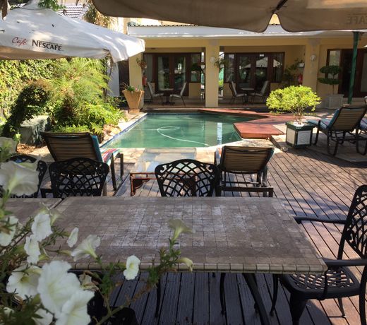 Elizabeth Manor Guest House