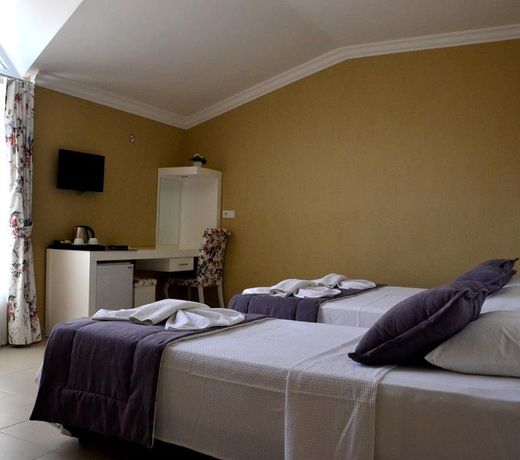 Mimoza Hotel