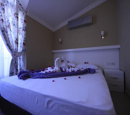 Mimoza Hotel