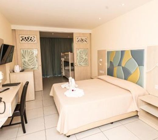 Tofinis Hotel