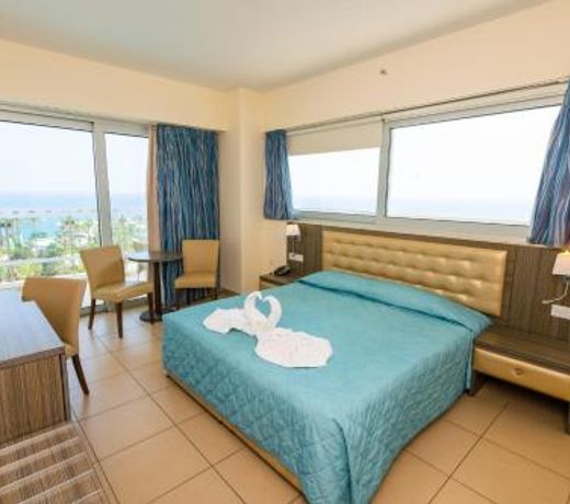 Tofinis Hotel