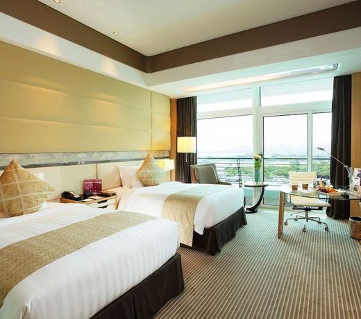 Crowne Plaza Suzhou, an IHG Hotel