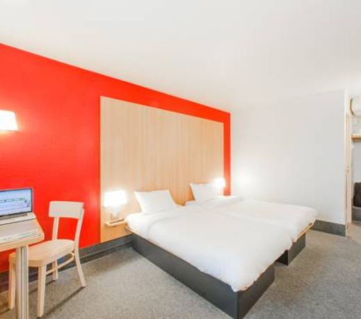 B&B HOTEL Louveciennes
