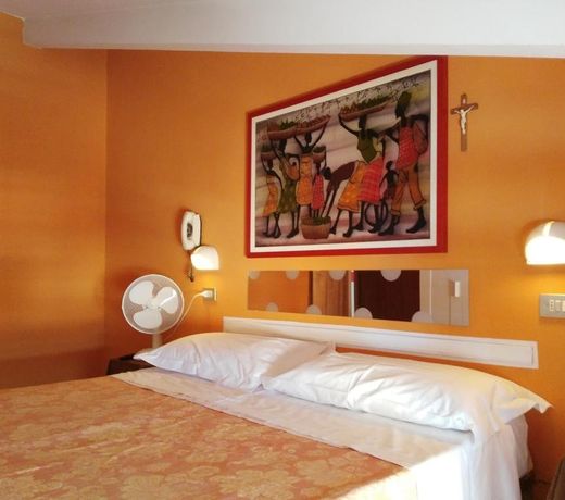 Hotel Simon