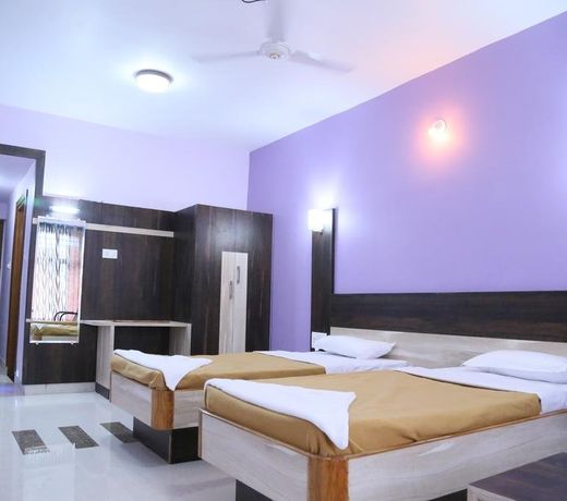 Hotel Hari Priya International