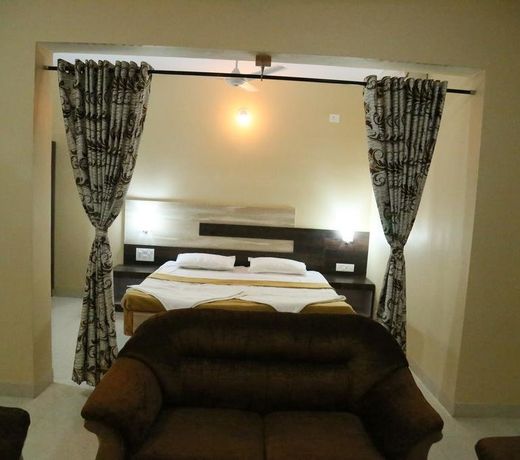 Hotel Hari Priya International