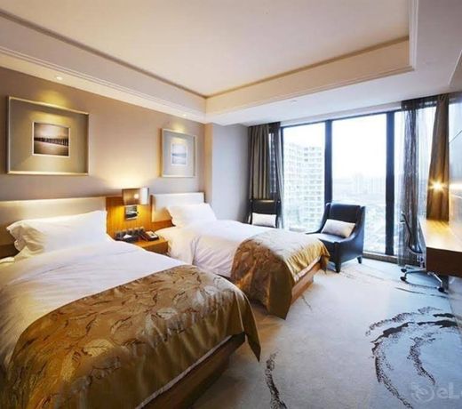 DW Hotel