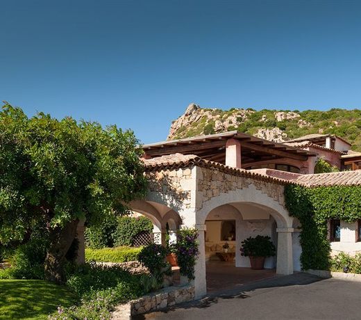 Villa del Golfo Lifestyle Resort