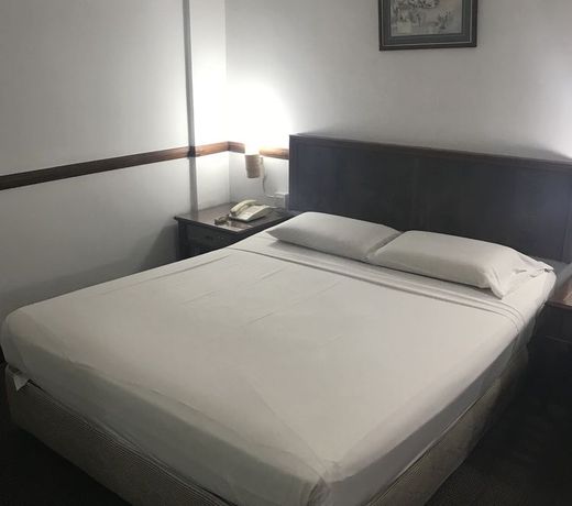 Four Chain View Hotel