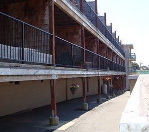 Inn of the Beachcomber