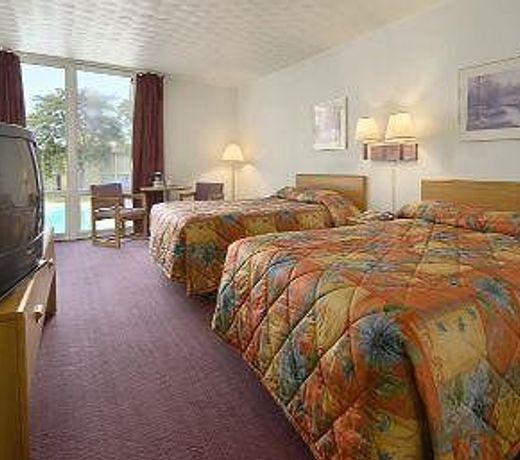 Travelodge Brook Park/Cleveland Airport