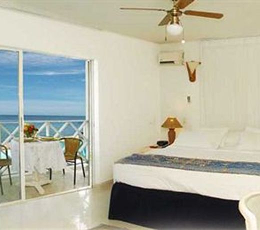 Hotel Cocoplum Beach