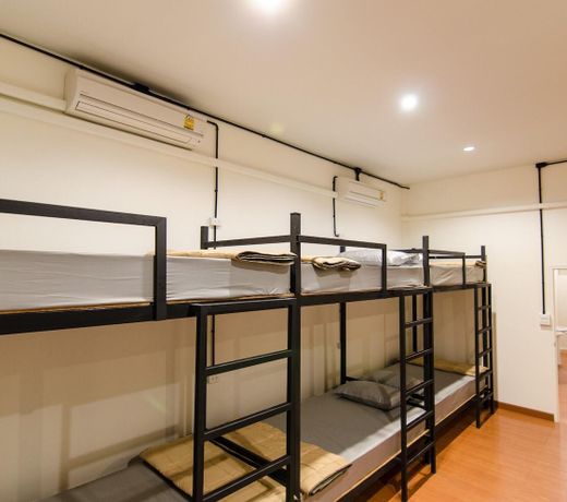 WE Pakchong hostel