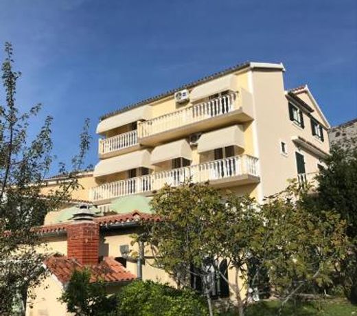 Apartments Marina