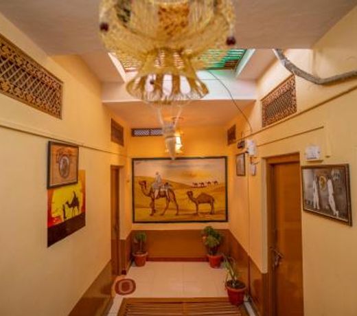 Crazy Camel Hotel &Safari