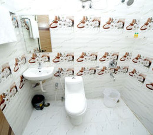 FabHotel Hallmark Inn Kukatpally