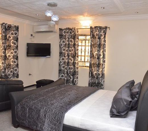 Platinum Inn Gee Hotel