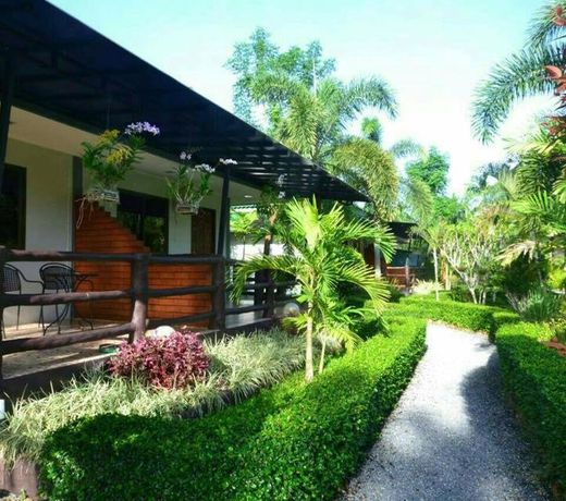 Ruenchan Resort at Saithai