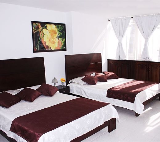 Hotel Catalina Plaza