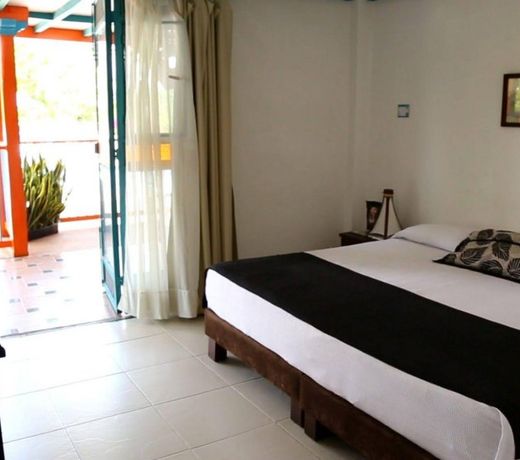 Hotel Campestre La Tata