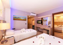 Hotel Holiday Inn Express & Suites Medellin, an IHG Hotel фото 2, г. Медельин, 