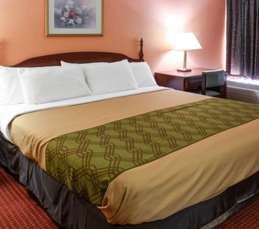 Econo Lodge - Rocky Top