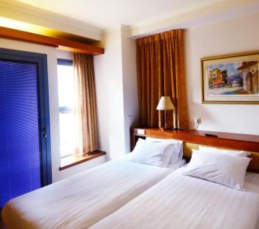 Abratel Suites Hotel