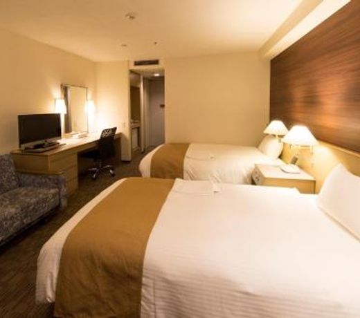 Minamisenri Crystal Hotel