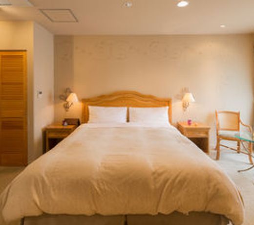 Poppy Springs Resort & Spa