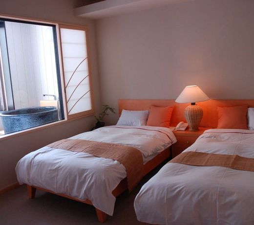 Hananoyado Nishikien Hotel