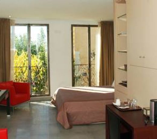 Mirabeau - Chambre Meublee