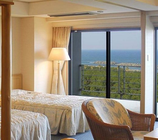Luxze Hitotsuba/Cottage Himuka