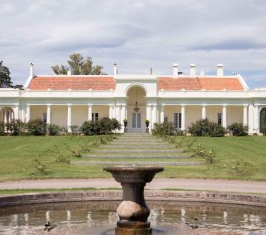 Estancia La Paz Hotel