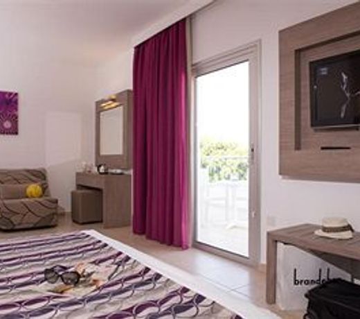 New Famagusta Hotel & Suites