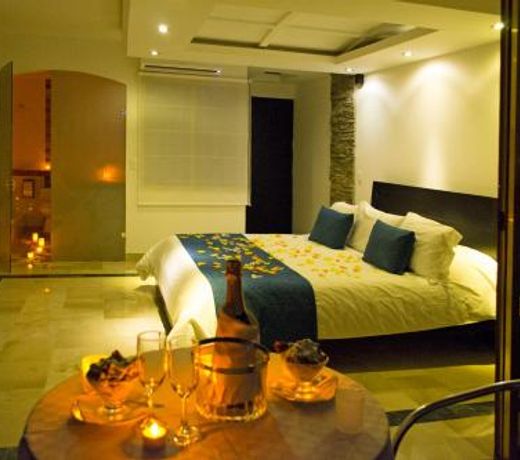 Hotel D' Leon